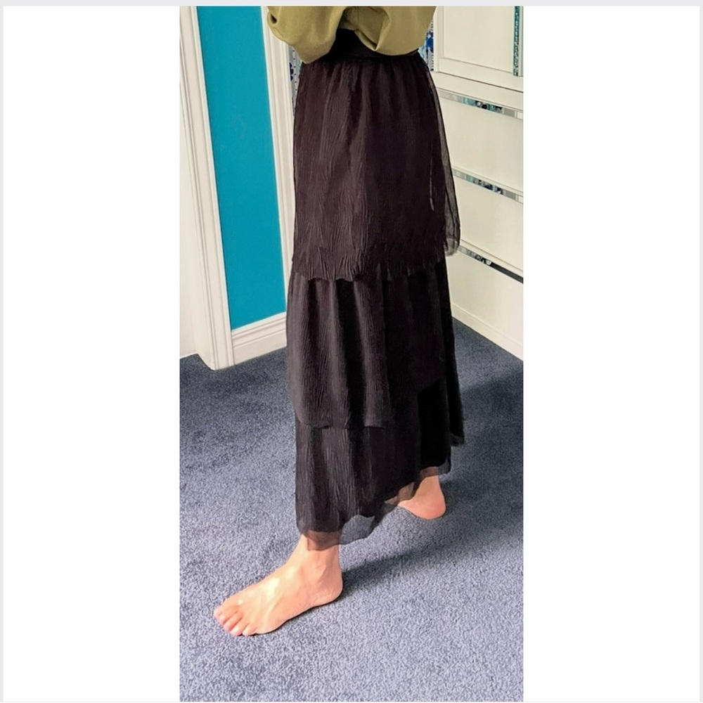 🇨🇦 Vintage True Black Tiered Maxi Skirt — Plissé Crepe • Timeless Runway Sample